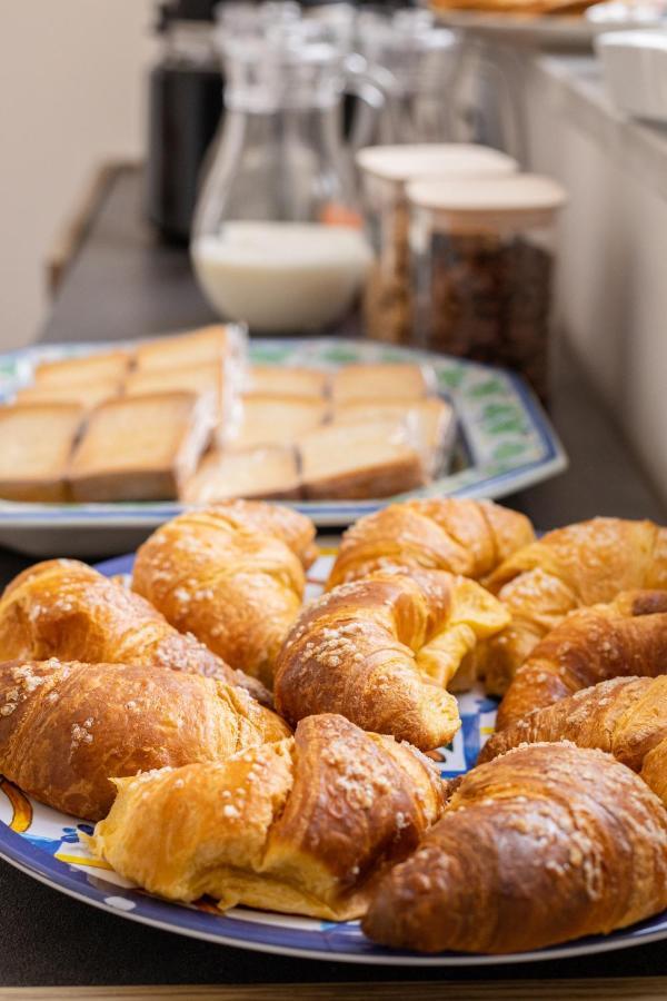Le Cinque Stanze Palermo Room&Breakfast Kültér fotó