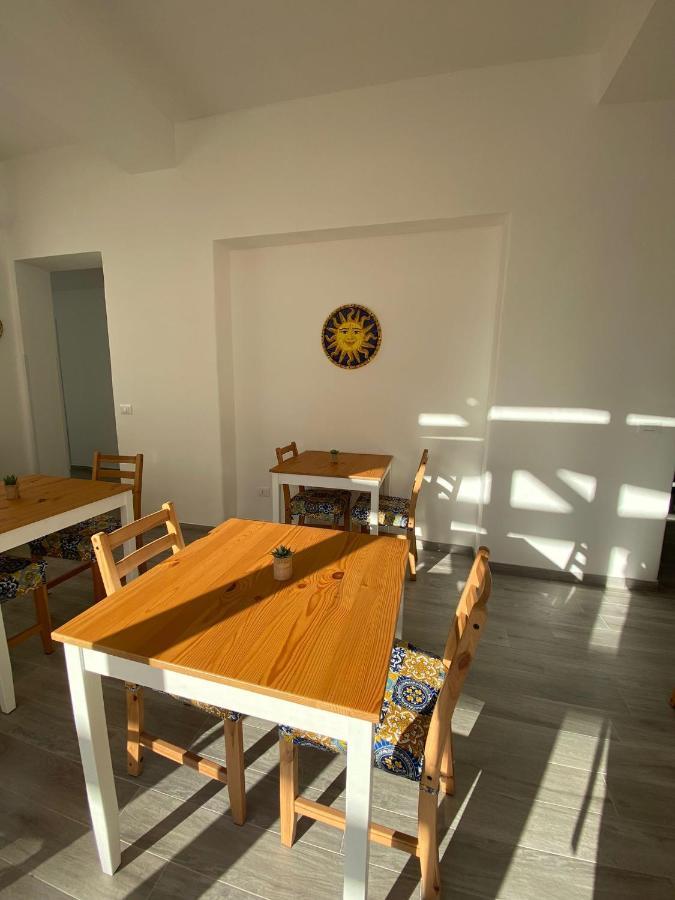 Le Cinque Stanze Palermo Room&Breakfast Kültér fotó